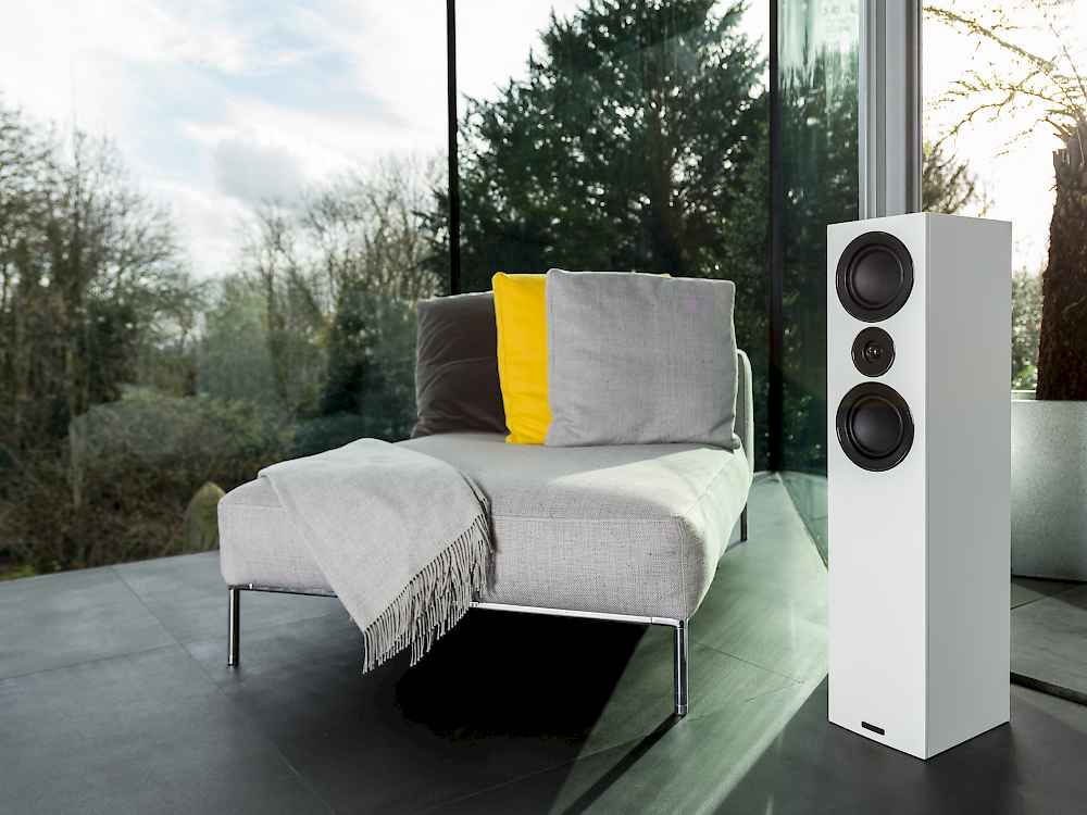 MISSION LX-4 on location in Highgate, London